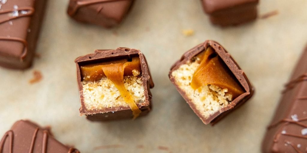 Bissinger’s Banana Pecan Caramel with Peruvian Pink Salt