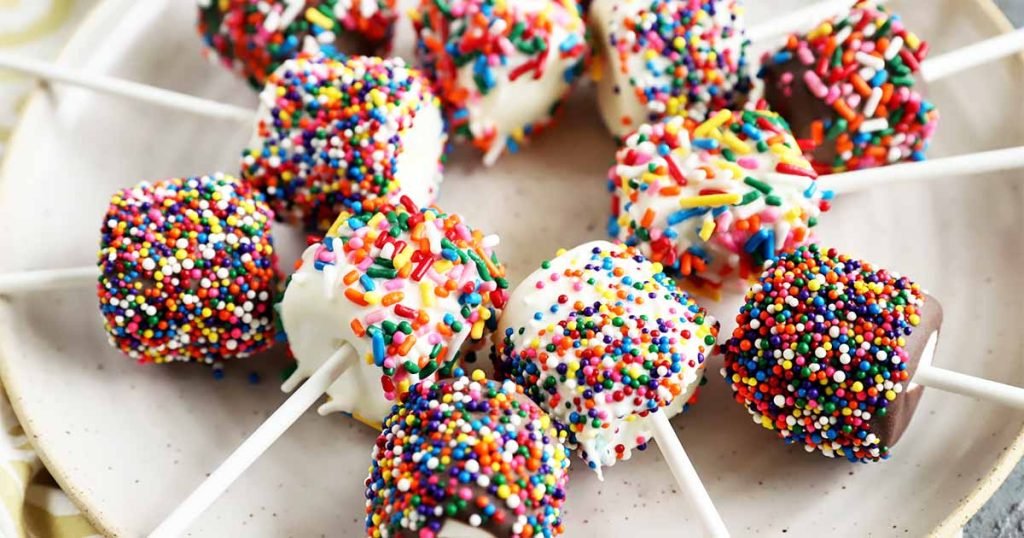 How to Make Chocolate-Covered Marshmallows for Fun Treats