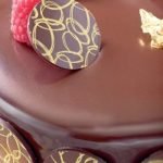 Chocolate Art: Incredible Edible Designs Made of Chocolate
